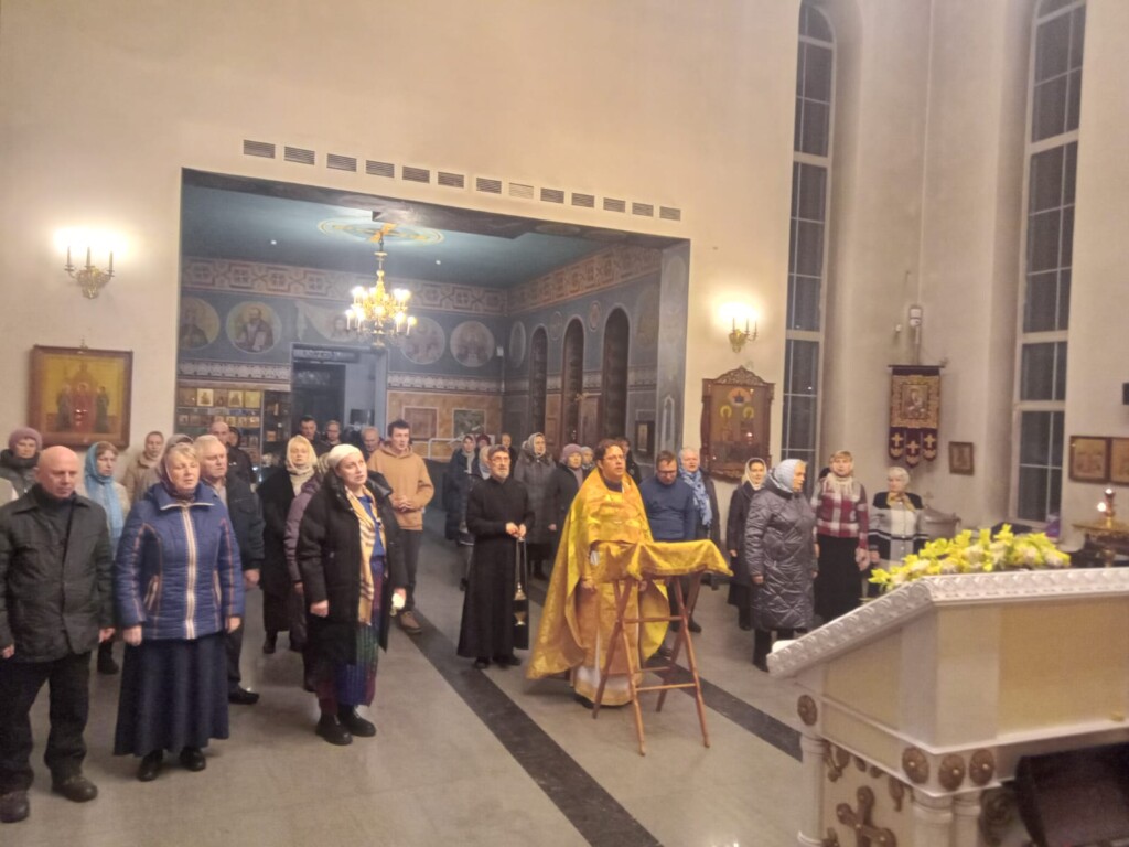 В храме была совершена ночная Божественная Литургия по случаю гражданского Новолетия